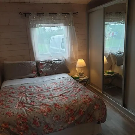 Nellies Log Cabin