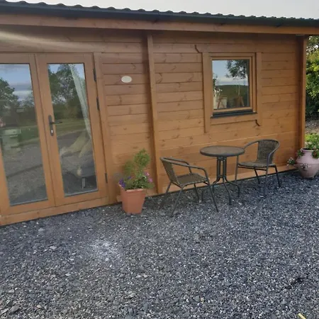 Nellies Log Cabin Cavan